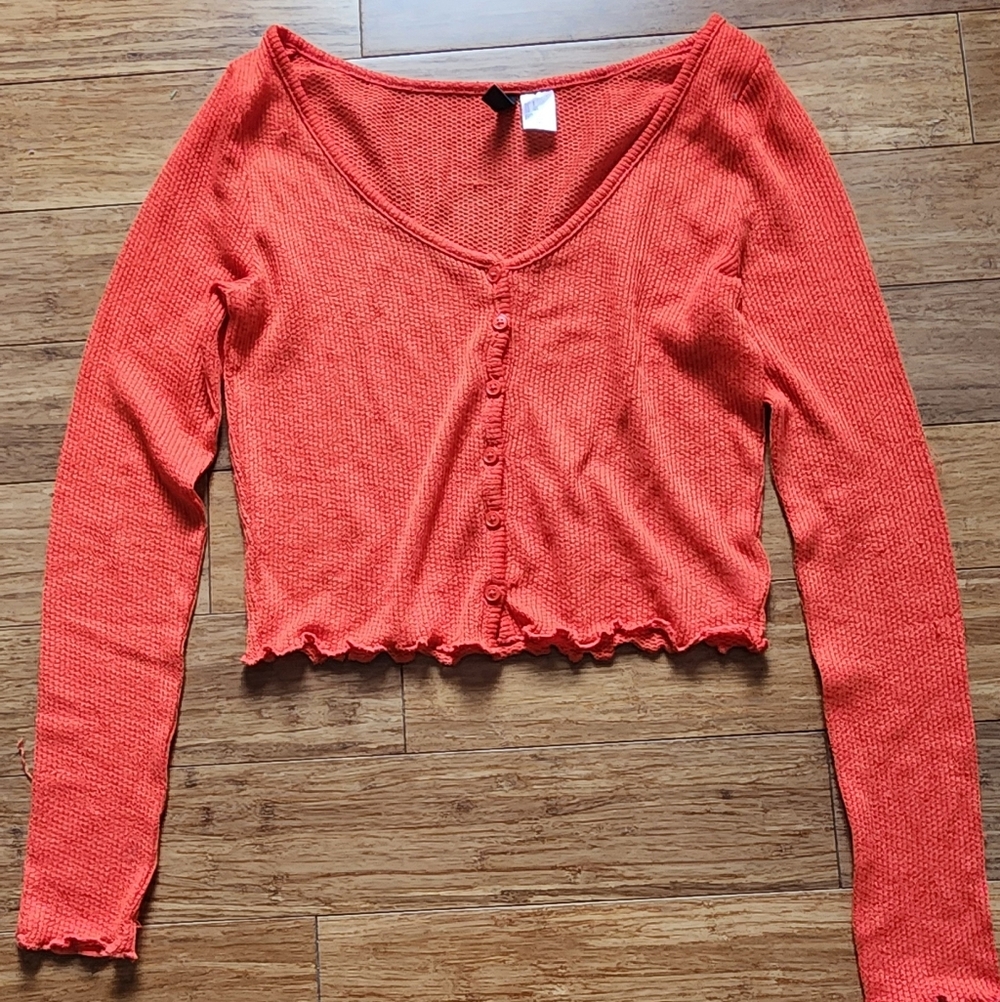H&M Coral Button-Front Cropped Knit Top